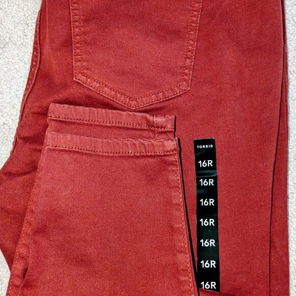 Skinny Jeggings with Zipper Accents Never Worn - Picture 6 of 6